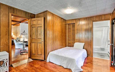 Photo 2 - Wawayanda House on 62 Acres - Multiple Fireplaces!