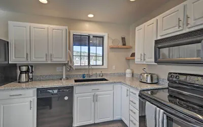 Photo 3 - Spacious Family Home Surrounded by Mtn Views!
