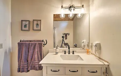 Photo 2 - Cozy Retreat w/ Porch & Double JJ Resort Access!