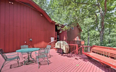 Photo 5 - Cozy Hot Springs Village Lodge - Near Lake Desoto!
