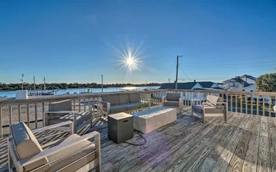 Photo 4 - Charming Retreat w/ Water View, Walk to Downtown