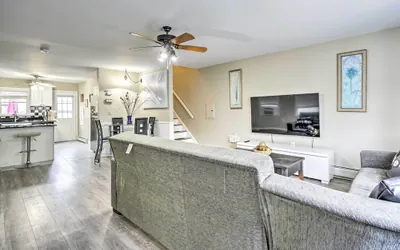 Photo 2 - Family-friendly Keansburg Home: Walk to Beach!