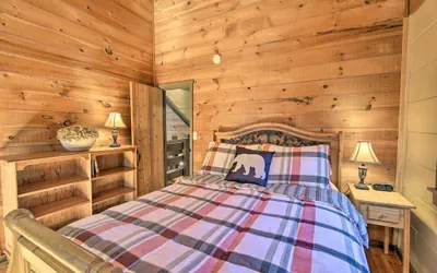 Photo 2 - Dog-friendly Cabin: Hike, Bike, & Ski!