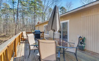 Photo 4 - Hot Springs Village Escape w/ Deck < 1 Mi to Lake!