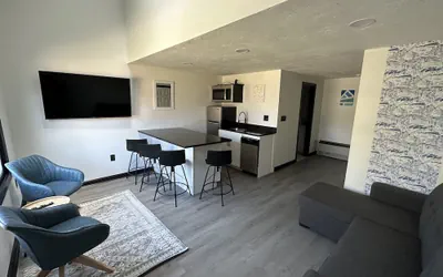 Photo 2 - Harborside Suites
