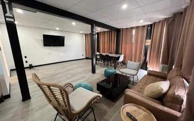 Photo 4 - Harborside Suites