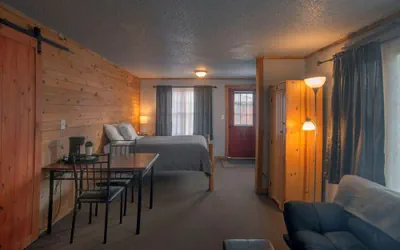 Photo 2 - Rustic Inn