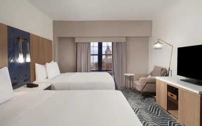 Photo 2 - Hotel Royer Urbana Champaign, Tapestry Collection by Hilton