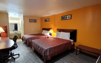Photo 4 - La Vista Motel