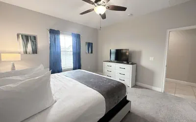 Photo 2 - Balmoral Resort-158kb 4 Bedroom Home by RedAwning