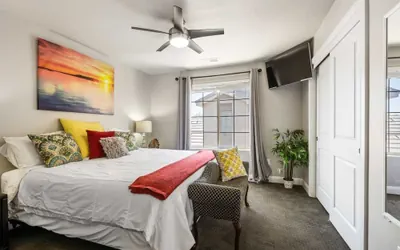 Photo 3 - A Sunny Escape By The Pool 3 Bedroom Townhouse