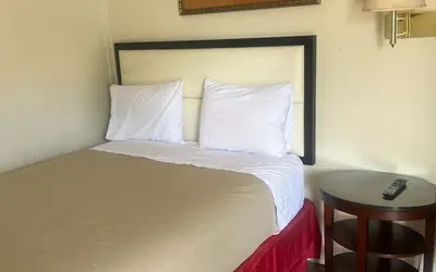 Photo 4 - The Grand Motel Inn and Suite Louisville