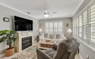Photo 2 - 531 Nf 2 Bedroom Home by RedAwning
