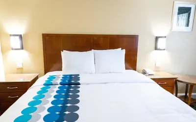 Photo 5 - Days Inn By Wyndham College Park Atlanta Airport South