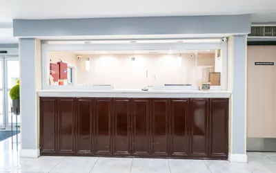 Photo 4 - Days Inn By Wyndham College Park Atlanta Airport South