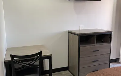 Photo 4 - Welcome Inn & Suites