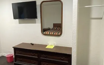 Photo 3 - Welcome Inn & Suites