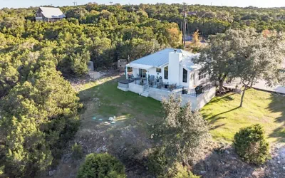 Gorgeous Home With Hot Tub 5min From the River
