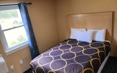 Photo 5 - The Villager Motel
