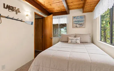 Photo 5 - Moonridge Manor