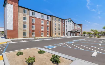Photo 2 - Woodspring Suites Indio - Coachella Valley