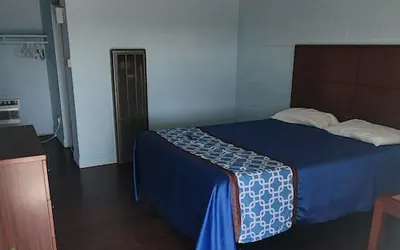 Photo 4 - Wiebe Motel