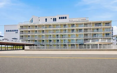 Photo 2 - Nassau Inn Beachfront
