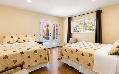 Photo 4 - Jaybird Lodge
