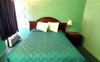 Photo 5 - Holiday Host Motel & RV Park