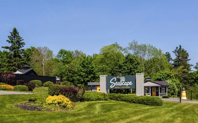 Photo 2 - Seascape Motel & Cottages