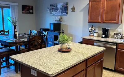 Photo 5 - Spacious Desert Retreat With Breathtaking Views 2 Bedroom Home by RedAwning