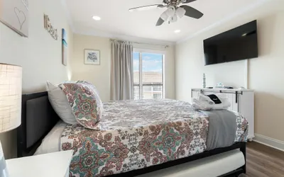 Photo 5 - Yinz Home 2047 1 Bedroom Condo by RedAwning