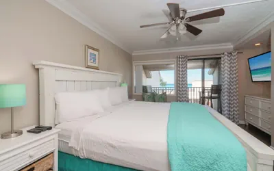 Photo 5 - Sea Forever Cozy Oceanfront Condo