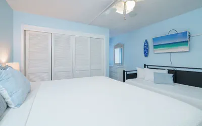 Photo 4 - Sea Forever Cozy Oceanfront Condo