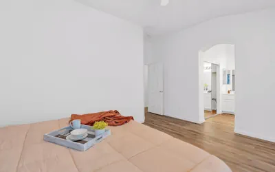 Photo 5 - New Listing University Pastoral