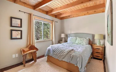 Photo 3 - Luxury Tahoe Chalet Minutes to Dining