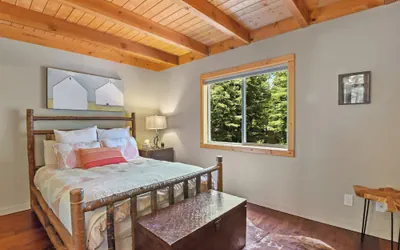 Photo 5 - Luxury Tahoe Chalet Minutes to Dining