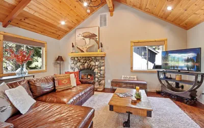 Photo 2 - Luxury Tahoe Chalet Minutes to Dining