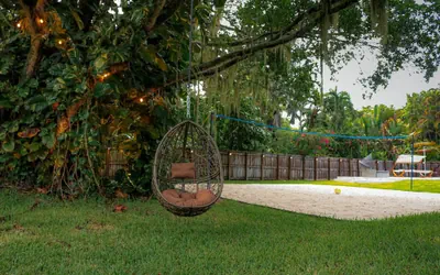Photo 2 - Boho Villa 4BR Villa With Canal View Sand VB CT
