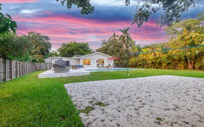 Photo 4 - Boho Villa 4BR Villa With Canal View Sand VB CT