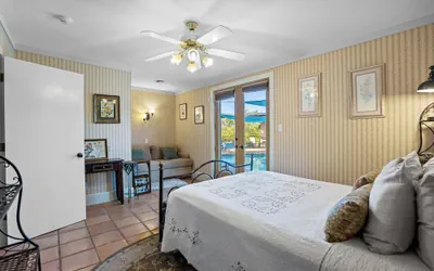 Photo 5 - 7br Home w/ Pool - Perfect for Family Reunions