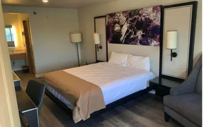 Photo 5 - GO2 Inn & Suites by Relianse