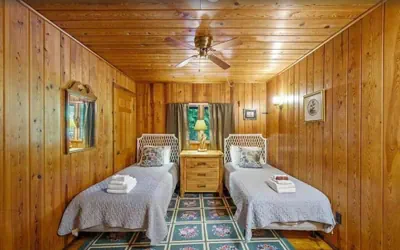 Photo 3 - Little Greenbriar Lodge