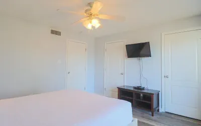 Photo 4 - Oak Glen Unit 84
