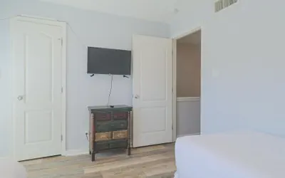Photo 5 - Oak Glen Unit 84
