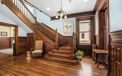 Photo 5 - Summit Street Inns