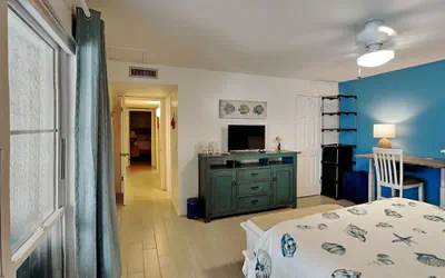 Photo 3 - Madeira Beach Yacht Club 323b