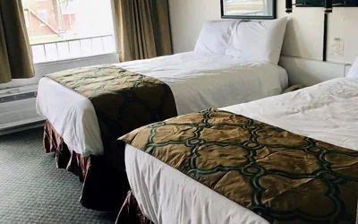Photo 4 - Imperial Inn
