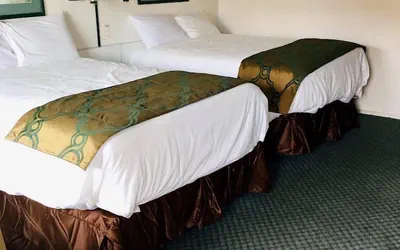 Photo 5 - Imperial Inn