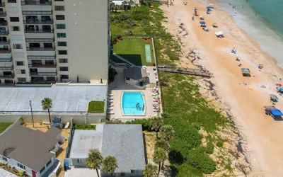 Photo 3 - Oceanfront Penthouse #11B by Distinctive Beach Rentals
